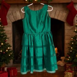 Elegant Green Party Dress